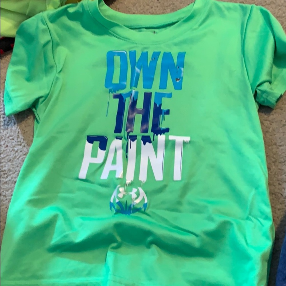 Under armour T-shirt free with bundle